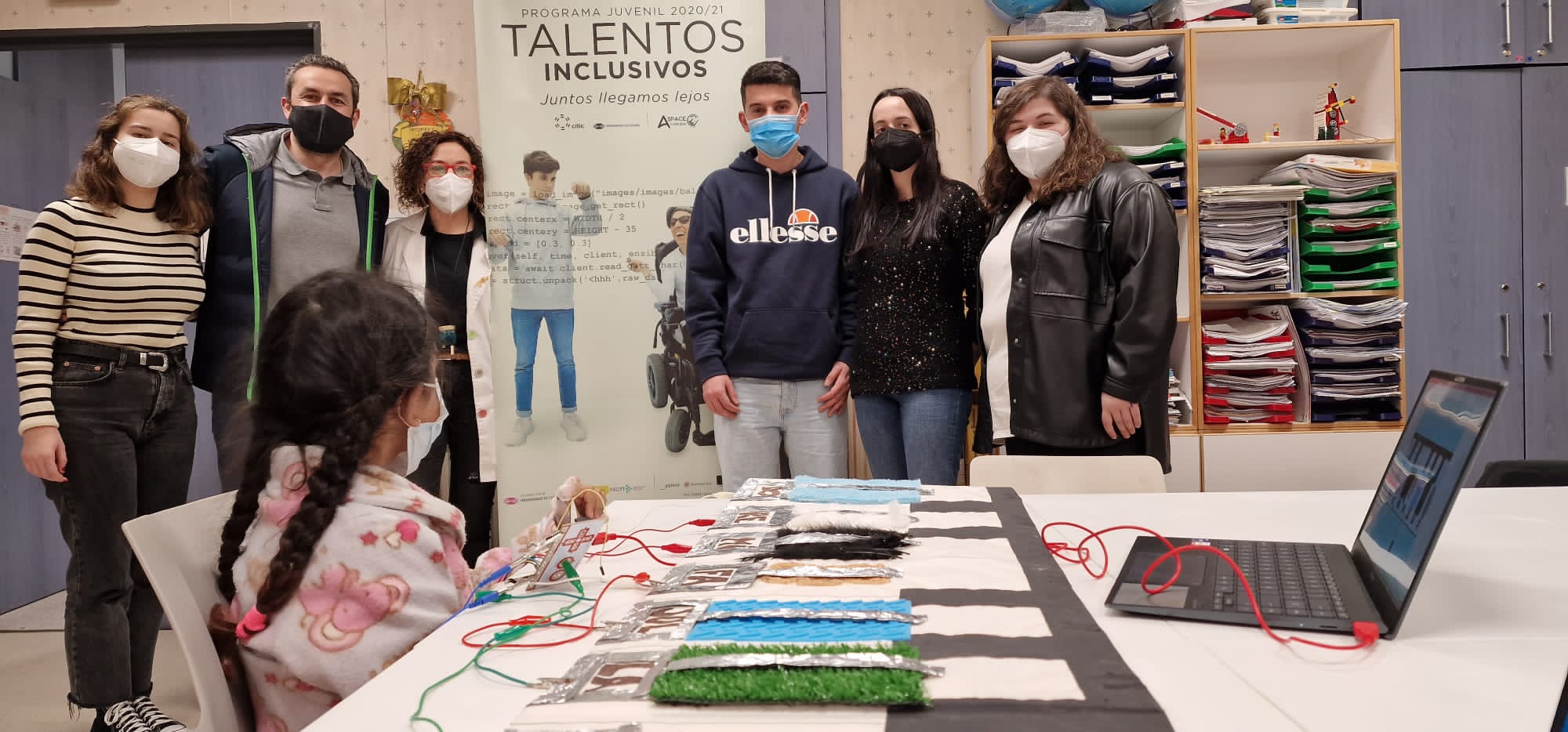 O CPEIG organizou un taller de robótica para nenas e nenos ingresados ...