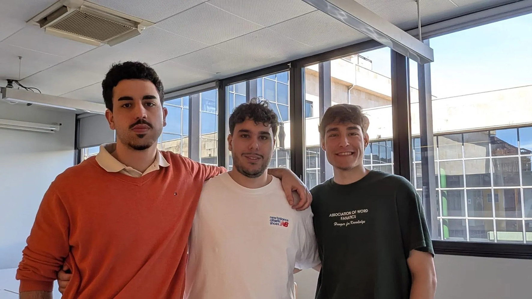 Premio Innovación Tecnolóxica no Ensino 2026_ Loomi